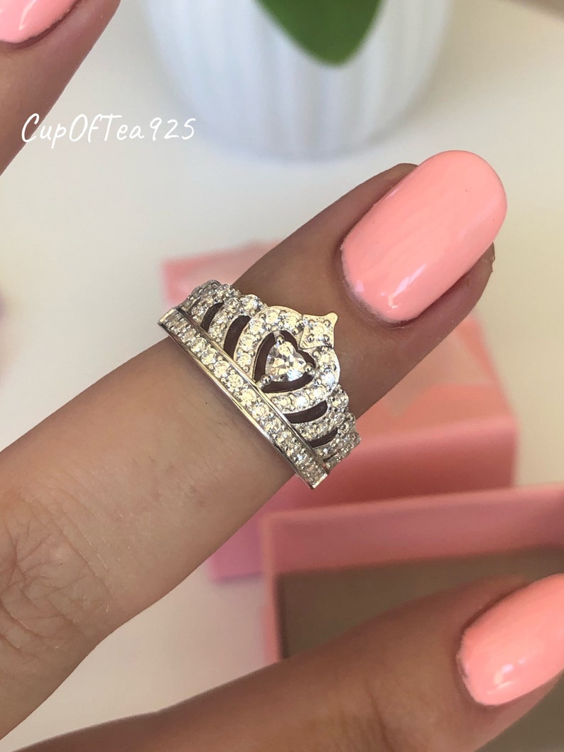 50/% Off Stunning Sterling Silver 925 Queen Crown Ring With Man Made Diamonds
