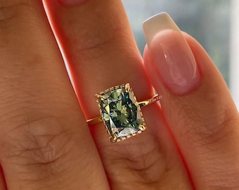 Anillo de compromiso de moissanita verde talla cojín de 3 quilates. Anillo de plata de ley con baño de oro y moissanita verde, piedra natal de mayo, regalo para ella.