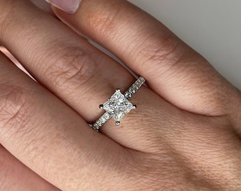 NEW IN! Moissanite. 1.89cttw Sterling Silver 925 Princess Cut Engagement Ring with the Finest crispy clear white Moissanite