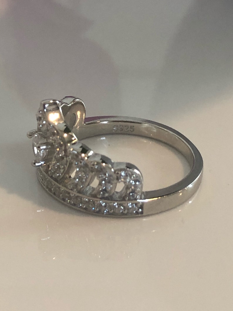 50/% Off Stunning Sterling Silver 925 Queen Crown Ring With Man Made Diamonds