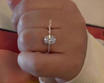 Rose gold vermeil, yellow gold vermeil, silver 925 Engagement Ring with 2CT oval cut simulated diamonds or moissanite