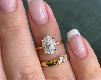 Oval cut moissanite engagement ring set. 2.5 carat oval cut moissanite or CZ  diamonds bridal ring set in sterling silver, proposal ring set