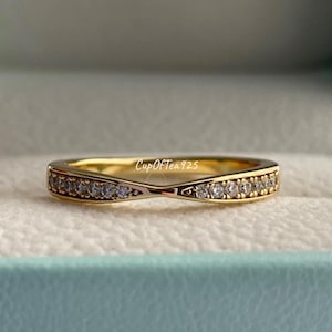 Moissanite. Sterling Silver 925, rose gold vermeil, yellow gold vermeil Curved Band with Moissanite