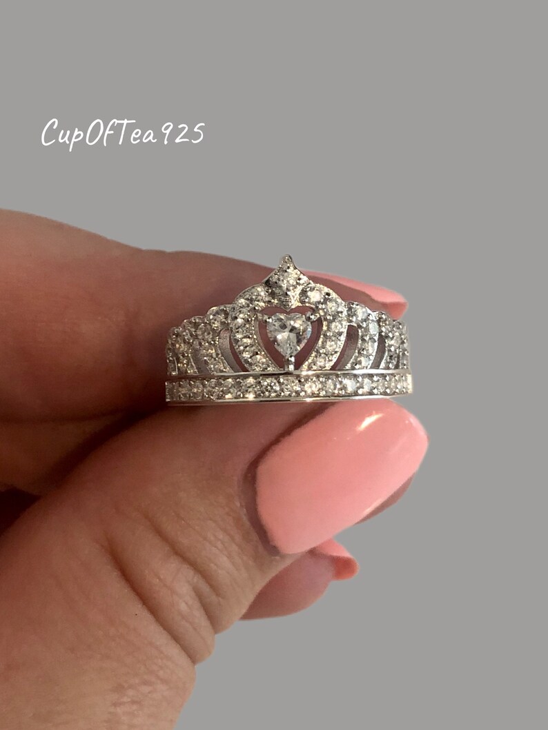 50/% Off Stunning Sterling Silver 925 Queen Crown Ring With Man Made Diamonds