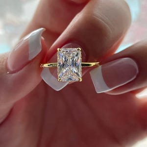 Moissanite engagement ring. 10K, 14K, 18K Gold, Sterling Silver 925 3CT-3.5CT Radiant Cut Engagement Ring with D VVS Moissanite