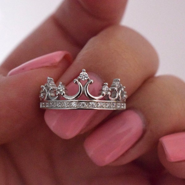 The Quinn. Sterling Silver 925 Queen Crown Ring