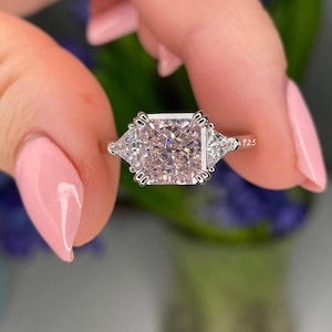Pink diamond engagement ring Crushed ice 3CT pink CZ simulated diamond in sterling silver 925. Engagement ring, promise ring, 3 stone ring
