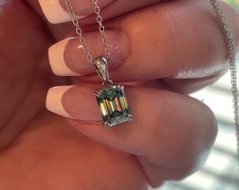 Emerald cut Green Moissanite Necklace , Sterling Silver 2 carat green moissanite , green Sparkling Moissanite  Pendant with Chain