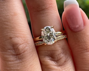 Anello di fidanzamento in oro giallo vermeil con moissanite D VVS taglio ovale 2CT o CZ e fascia curva in moissanite