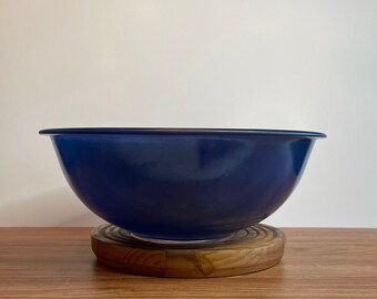 Vintage Pyrex 325 White Mixing Nesting Bowl with lip with Clear Bottom