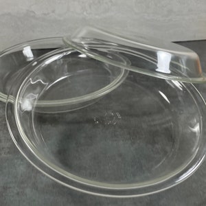 Very Vintage Pyrex 9” Pie Plate Pyrex #209 - 1.5 Quart Pie Plate  Clear Glass - Vintage Pie Pan 1930-1940 Era