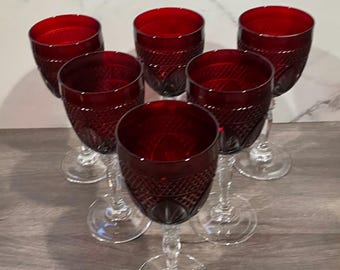 Set of 6 Ruby Red “Antique” Pattern Water Goblets Cristal d’Arques Durand Made in France Vintage Arcoroc Christmas Holiday Glasses