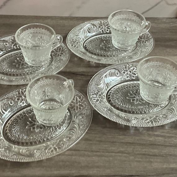8 Piece Set Tiara Chantilly Sandwich Glass Snack Plate and Cup