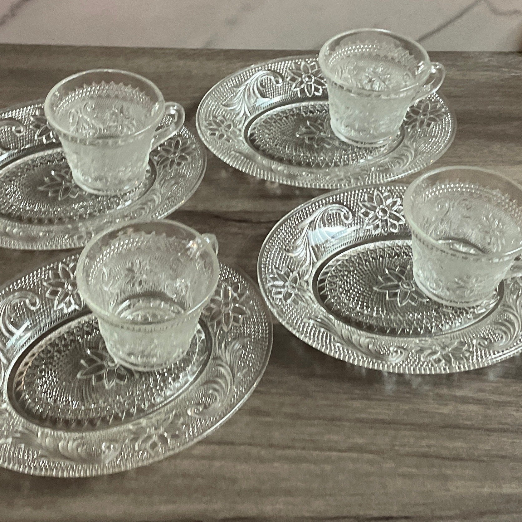 8 Piece Set Tiara Chantilly Sandwich Glass Snack Plate and Cup