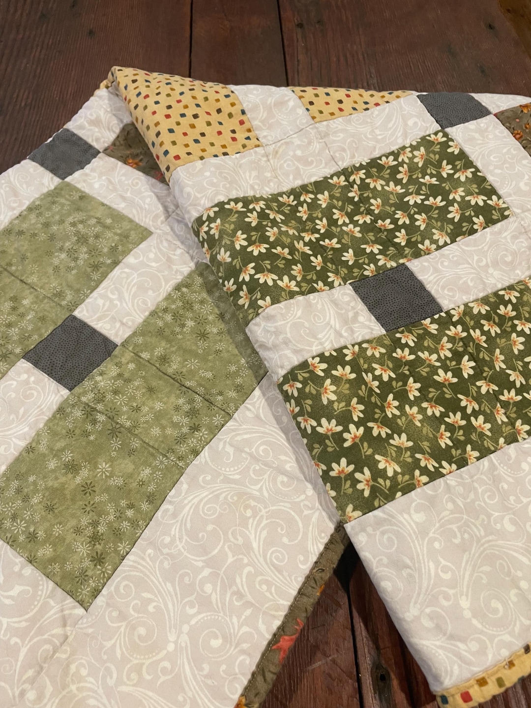 Handmade Scrap Quilt - Lap Quilt - Wall Hanging Quilt - Home Decor - Etsy