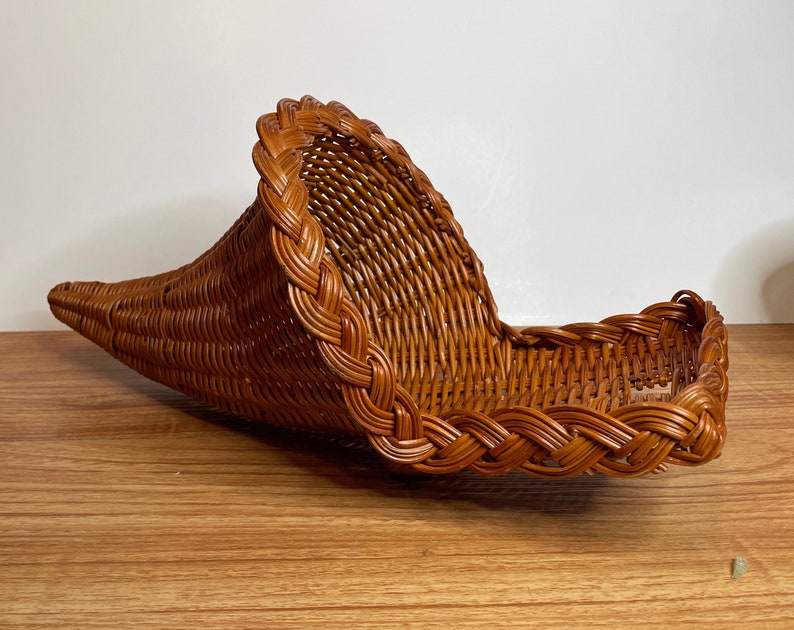 Vintage Cornucopia Horn of Plenty Thanksgiving Decor Fall image 3