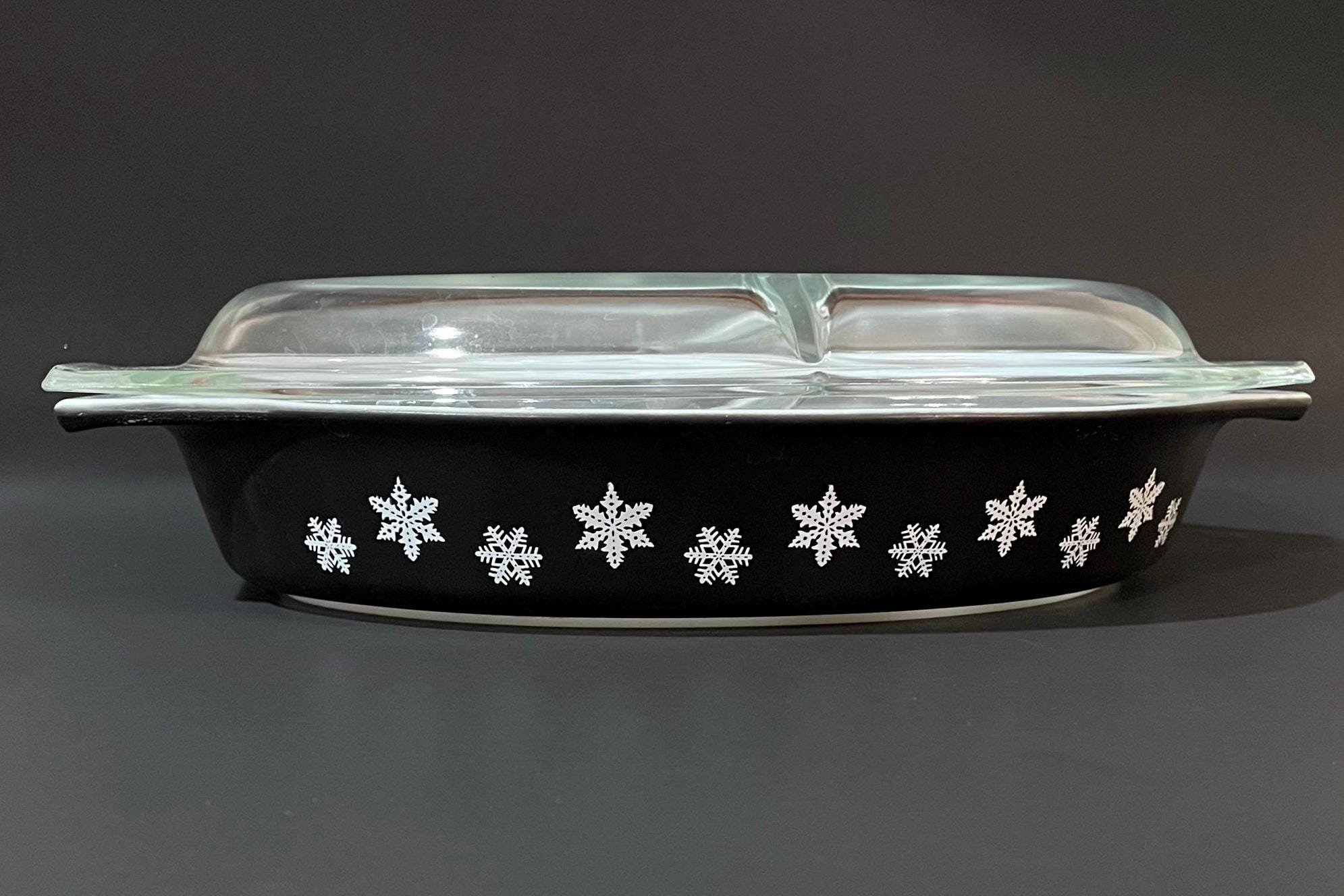 1/2 Quart Pyrex Black Snowflake Divided Casserole Dish With Lid