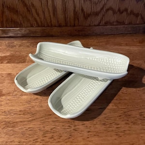 Set of 3 Vintage Pfaltzgraff Corn on the Cob Blue and White Ceramic Plates - Vintage Corn Holders - BBQ Picnic Dishes