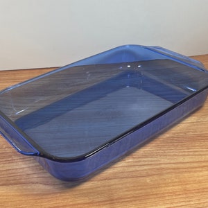 Pyrex® 3-quart, 9 X 13 Glass Baking Dish with Blue Lid