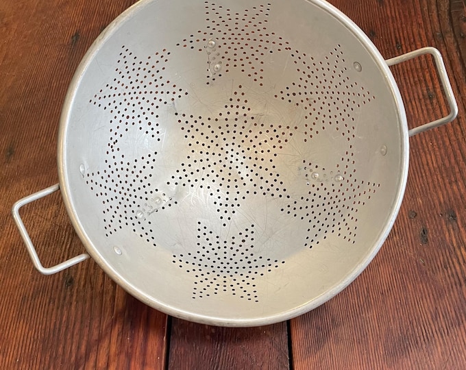 Vintage 1950’s Star Colander Strainer - Primitive Kitchen Decor ...