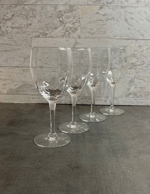 Ribbed Wine Glasses (Set of 4)