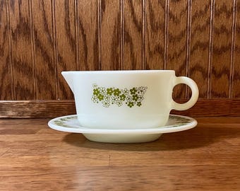 Vintage Pyrex Spring Blossom Green (crazy Daisy) Gravy Boat 77-B