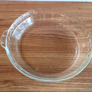 Pyrex 9” Pie Fluted Plate Pyrex #229 1.5 Quart Pie Plate  Clear Glass Vintage Pie Pan