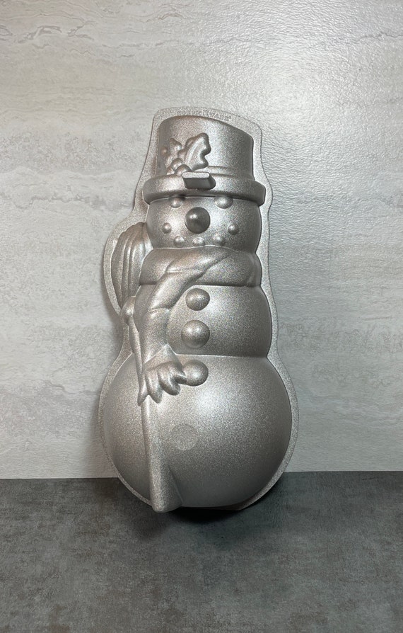 Vintage Scandinavian Nordic Ware Snowman Cake Mold Holiday Bakeware -   Log Cabin Decor