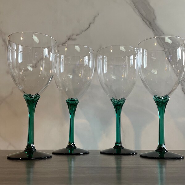 Set of 4 Vintage Green Libbey Domaine Wine Glasses  - Cocktail Glasses - Vintage Barware