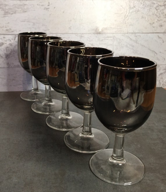 Barware : Petite Wine Glass, 5 oz.