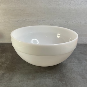 Vintage Milk Glass Bowl - Fire King Ovenware #8 - Medium Mixing Bowl - Collectible Glass - Farmhouse Kitchen