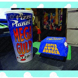 Pizza Planet Set aus Schluckbecher & Burger Box - Toy Story 1 Film Genaue Nachbildung (Digitale Datei)