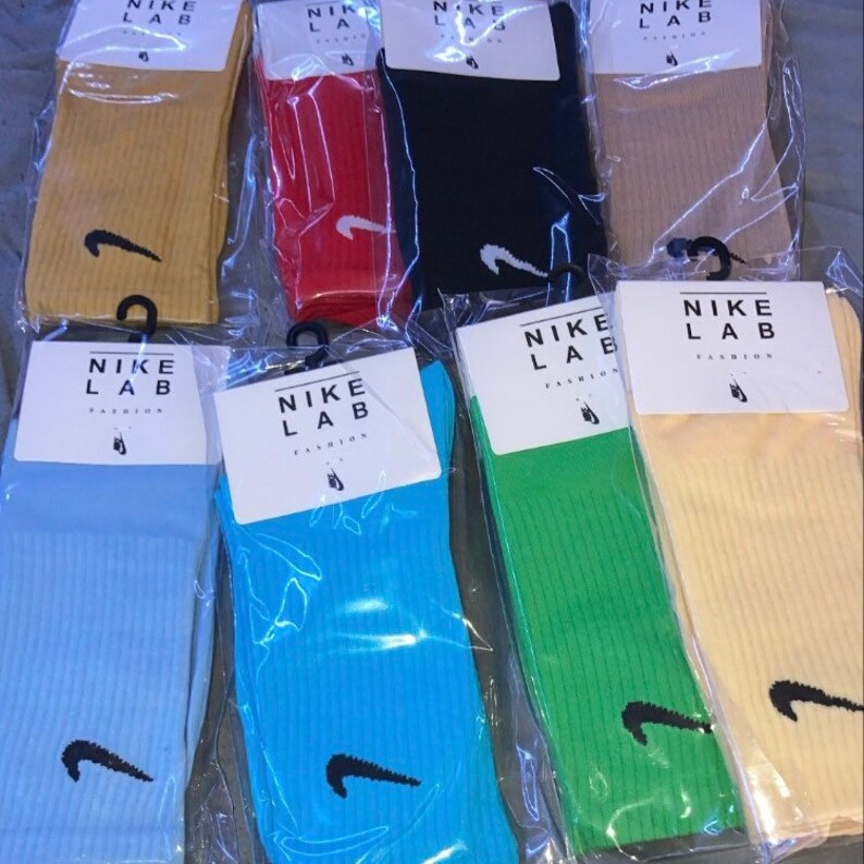 colored nike socks