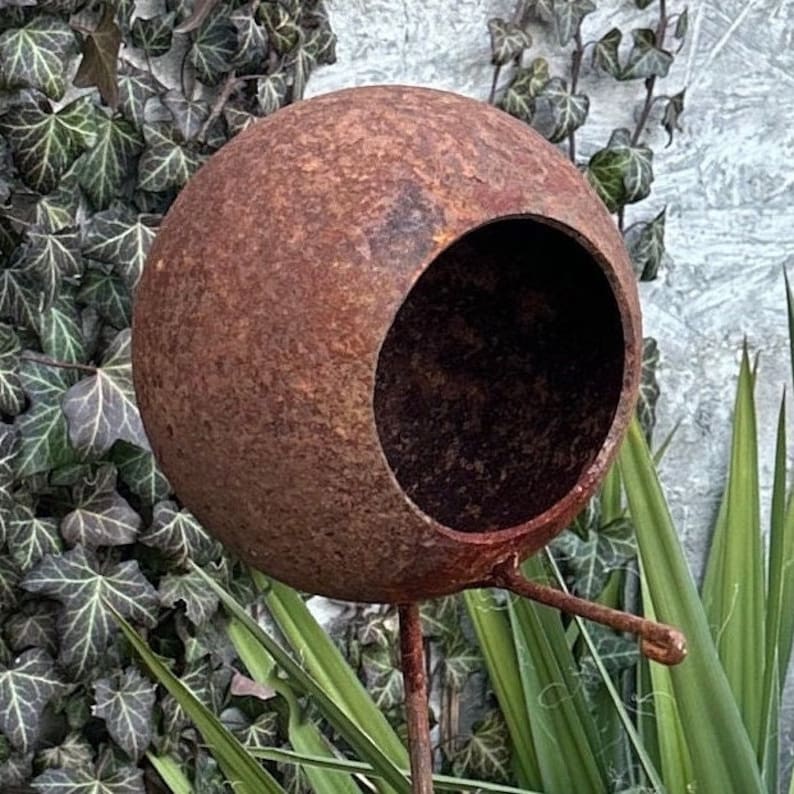 6” Bird Feeder Outdoor Garden Decor, Rusty Snack Bar Garden Stakes, Modern Metal Bird House, Rustic Bird Perch, Yard Art, Wildlife Feeder
