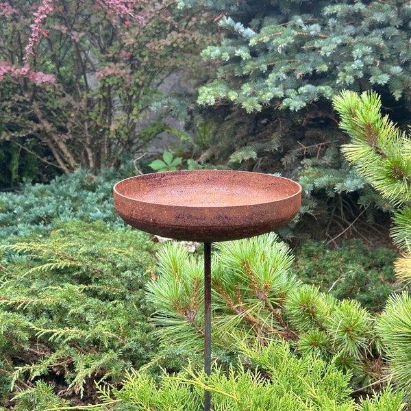 7” Rain catcher Bird bath outdoor garden decor, Rusty flower garden stakes,