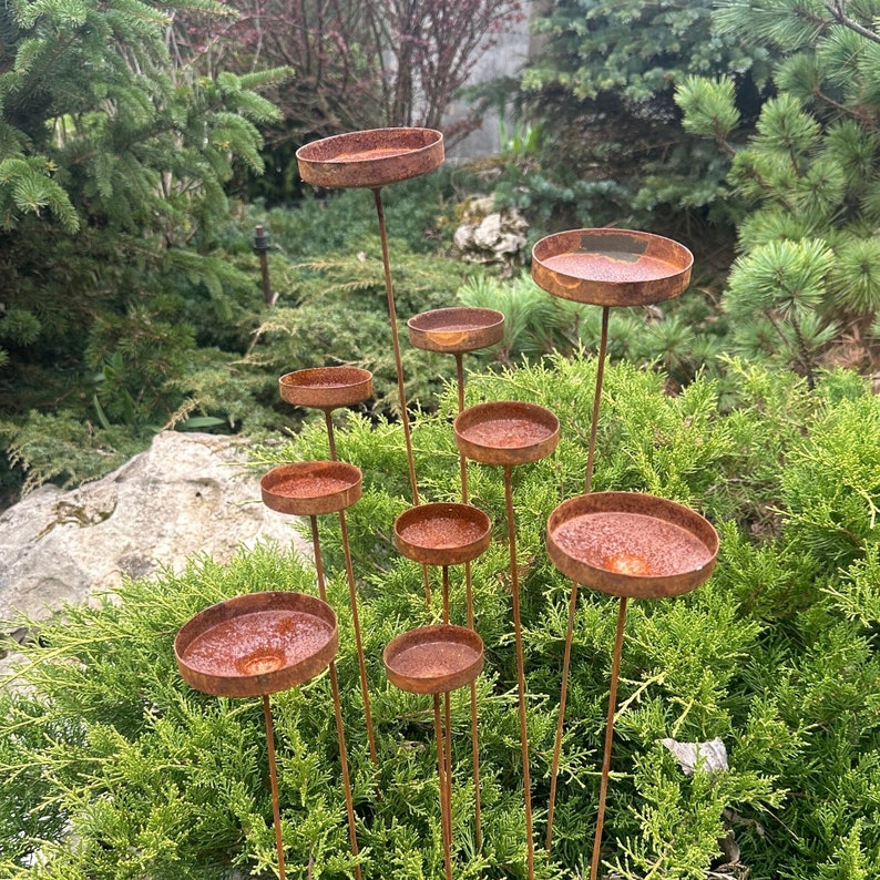 Rain catcher outdoor garden decor, Rusty flower garden stakes, Yard Art, Bees Feeder