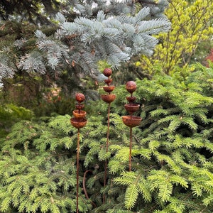 Tiny rusty flower buds set of 3, Garden stakes, Metal sculpture, Outdoor garden metal decor, Rusty metal rain catchers