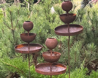 Bird bath outdoor garden decor, Rusty flower garden stakes, Bird bath