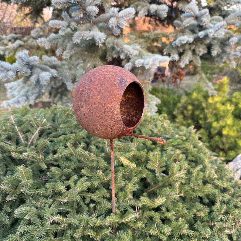 6” Bird Feeder Outdoor Garden Decor, Rusty Snack Bar Garden Stakes, Modern Metal Bird House, Rustic Bird Perch, Yard Art, Wildlife Feeder