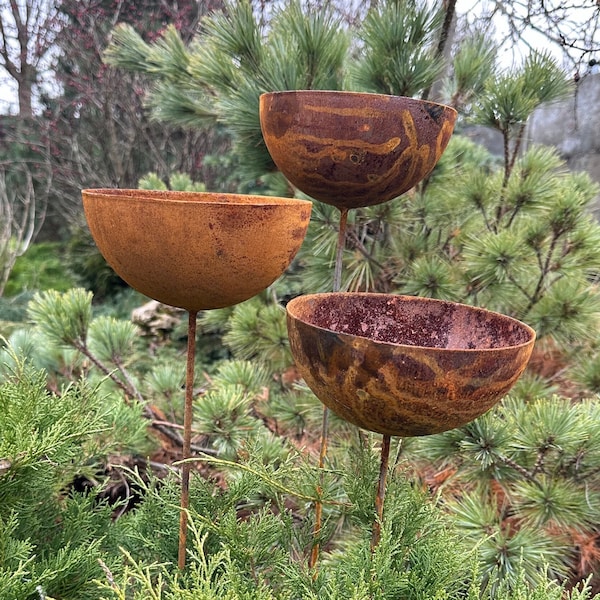 Bird bath outdoor garden decor, Rusty flower garden stakes, Set of three 6” Bird bathes