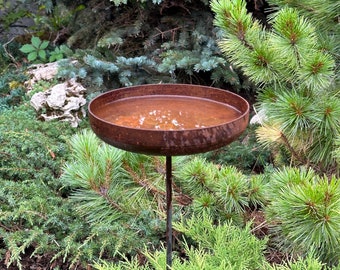 Rustic Metal Rain Catcher Stake: 8" Diameter Yard Sculpture, Natural Rust Finish