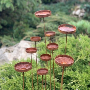 Rain catcher outdoor garden decor, Rusty flower garden stakes, Yard Art, Bees Feeder