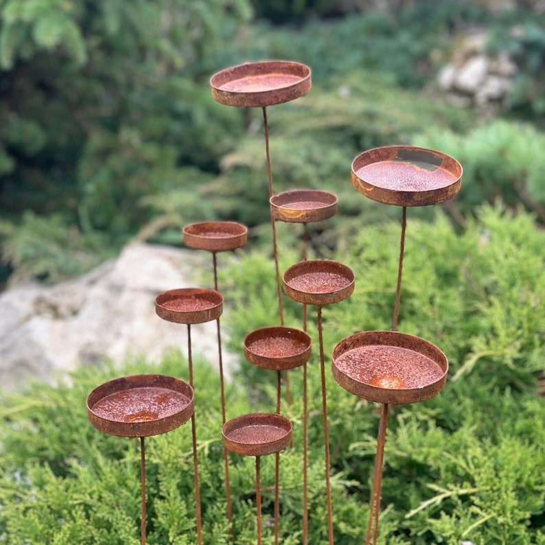 Rain catcher outdoor garden decor, Rusty flower garden stakes, Yard Art, Bees Feeder