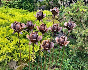 Rusty Metal Rose Garden Stakes - Set of 10, Outdoor Yard Art