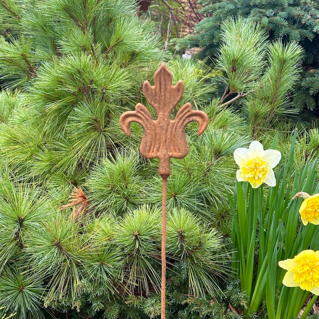 Metal Flower Garden Stakes Garden Decor Metal Garden Decor Etsy