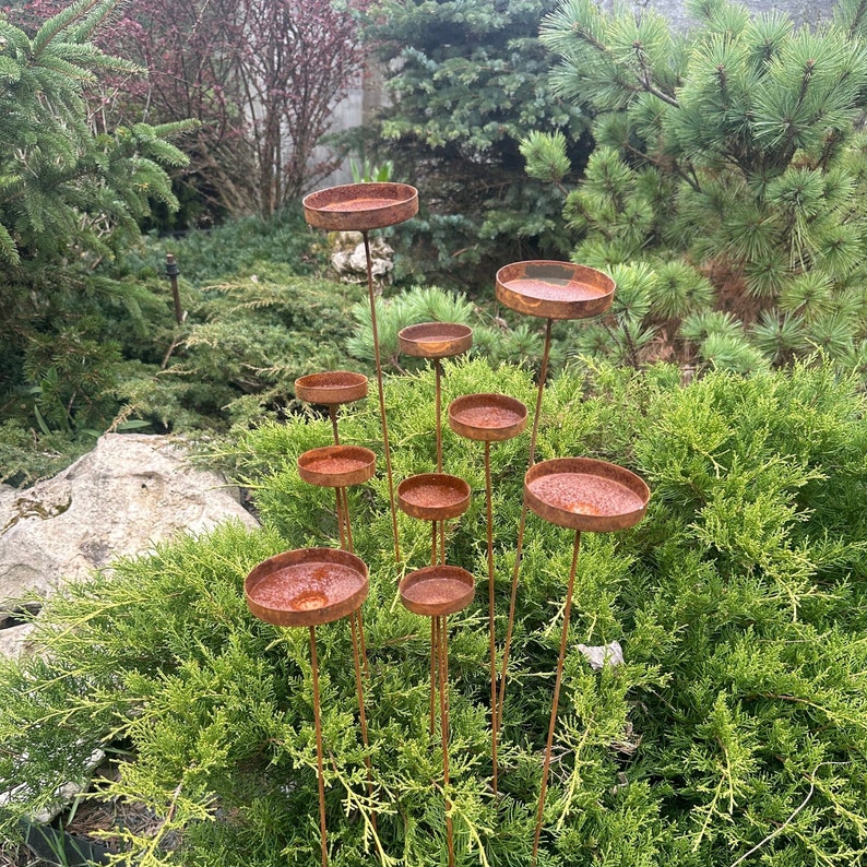 Rain Catcher Outdoor Garden Decor, Rusty Flower Garden Stakes, Yard Art, Bee Feeder, Rustic Metal Bowl for Birds and Pollinators