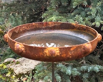 8” Rain catcher Bird bath outdoor garden decor, Rusty flower garden stakes,