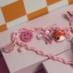 Chunky Charm Y2K Bubblegum Pixie Mask Chain
