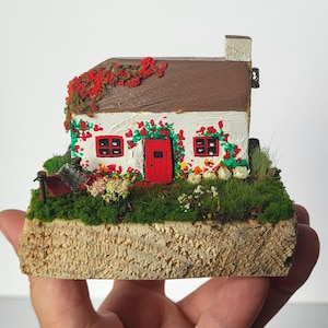 Irish Cottage Doll House - Etsy