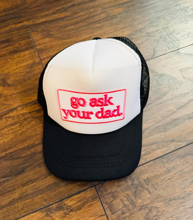 Gorra de camionero con parche bordado "Pregúntale a tu papá" - Accesorios Black/White
